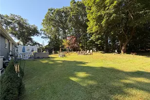 20 New York Ave, Cumberland, RI 02864 - Photo 3
