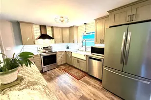 20 New York Ave, Cumberland, RI 02864 - Photo 7