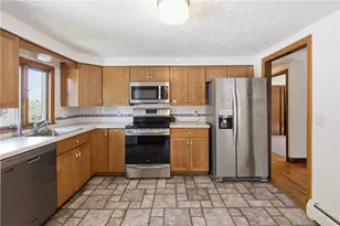 18 Continental Dr, Middletown, RI 02842 - Photo 9