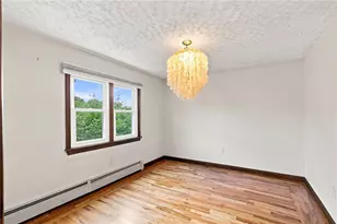 18 Continental Dr, Middletown, RI 02842 - Photo 33
