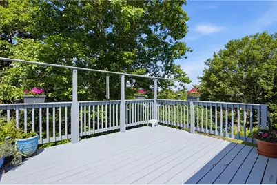 18 Continental Drive, Middletown, RI 02842 - Photo 29