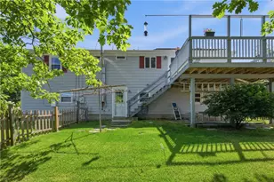 18 Continental Dr, Middletown, RI 02842 - Photo 29