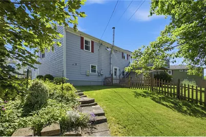 18 Continental Drive, Middletown, RI 02842 - Photo 27