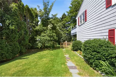 18 Continental Drive, Middletown, RI 02842 - Photo 31