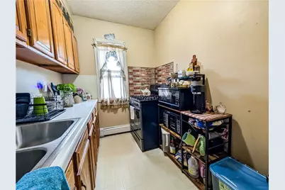 37 Sixth Avenue, Woonsocket, RI 02895 - Photo 5