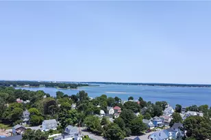 16 Jennison Rd, Warwick, RI 02889 - Photo 3