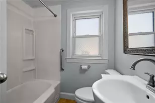 39 Wollaston St, Cranston, RI 02910 - Photo 23