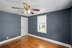 39 Wollaston St, Cranston, RI 02910 - Photo 21