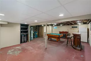 39 Wollaston St, Cranston, RI 02910 - Photo 29