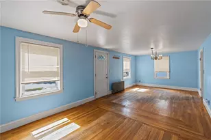 39 Wollaston St, Cranston, RI 02910 - Photo 5