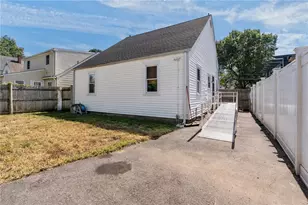 39 Wollaston St, Cranston, RI 02910 - Photo 39