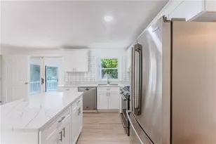 31 Ridgeway Ave, Providence, RI 02909 - Photo 5