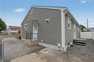 19 Poirier St, Pawtucket, RI 02861 - Photo 5