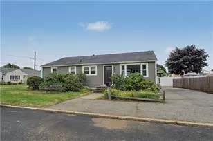 19 Poirier St, Pawtucket, RI 02861 - Photo 1