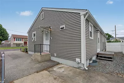 19 Poirier Street, Pawtucket, RI 02861 - Photo 5