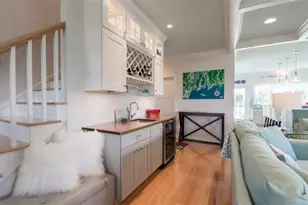 10 Julia Ct, Middletown, RI 02842 - Photo 5
