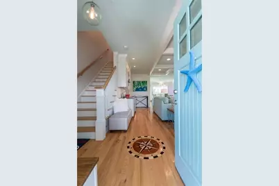 10 Julia Court, Middletown, RI 02842 - Photo 3