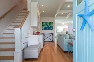 10 Julia Ct, Middletown, RI 02842 - Photo 3
