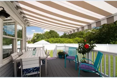 10 Julia Court, Middletown, RI 02842 - Photo 29