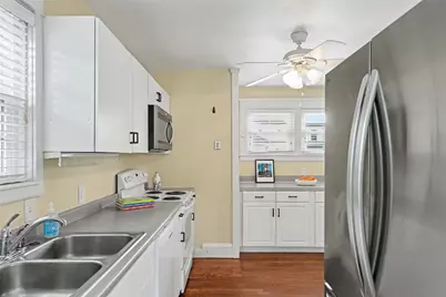 84 Glen Avenue, Cranston, RI 02905 - Photo 17