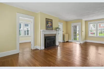 84 Glen Avenue, Cranston, RI 02905 - Photo 9