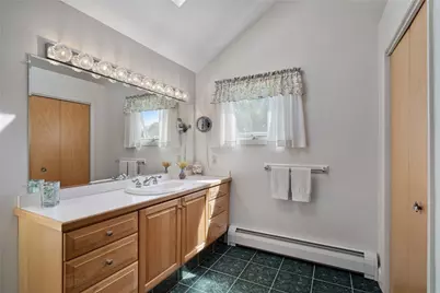 22 Noble Street, Narragansett, RI 02882 - Photo 27
