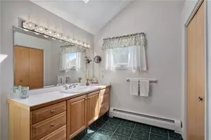 22 Noble St, Narragansett, RI 02882 - Photo 27
