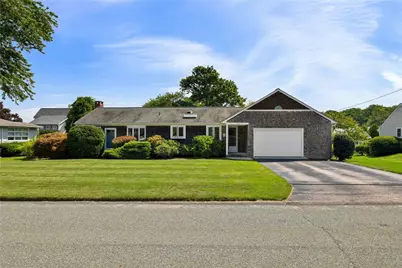 22 Noble Street, Narragansett, RI 02882 - Photo 3