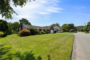 22 Noble St, Narragansett, RI 02882 - Photo 45