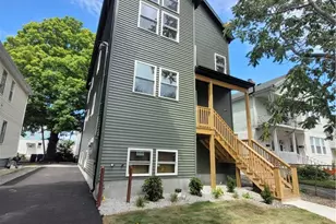 32 Pumgansett St, Providence, RI 02908 - Photo 3