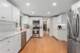 109 Scott Rd, Cumberland, RI 02864 - Photo 9