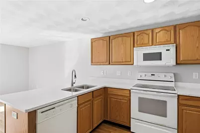 572 Smithfield Road #16, North Providence, RI 02904 - Photo 9