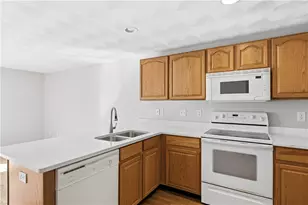 572 Smithfield Rd, North Providence, RI 02904 - Photo 9