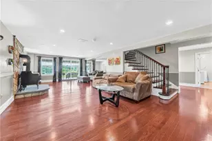 385 Scott Rd, Cumberland, RI 02864 - Photo 23