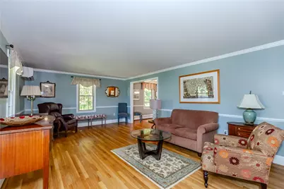 10 Circle Drive, Middletown, RI 02842 - Photo 5