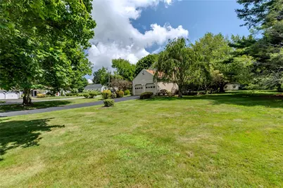 10 Circle Drive, Middletown, RI 02842 - Photo 47