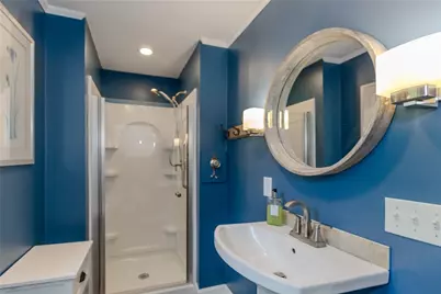 10 Circle Drive, Middletown, RI 02842 - Photo 19