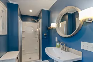 10 Circle Dr, Middletown, RI 02842 - Photo 19