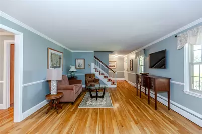 10 Circle Drive, Middletown, RI 02842 - Photo 7