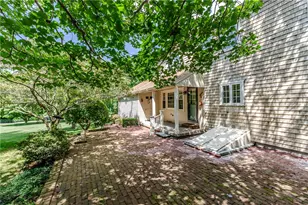 10 Circle Dr, Middletown, RI 02842 - Photo 43