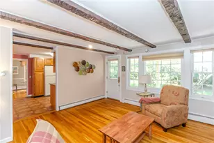 10 Circle Dr, Middletown, RI 02842 - Photo 15