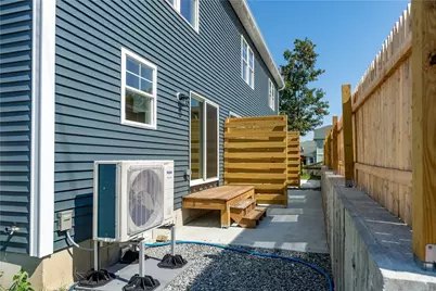 402 Juniper Street, East Providence, RI 02914 - Photo 23