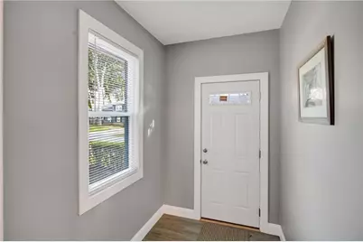37 Lincoln Avenue, Warwick, RI 02888 - Photo 9