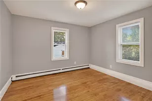 37 Lincoln Ave, Warwick, RI 02888 - Photo 15
