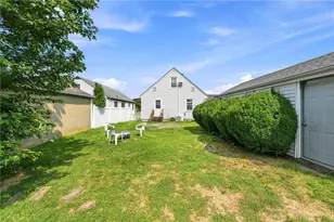 74 Isabella Ave, Providence, RI 02908 - Photo 3