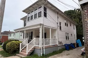 10 Russell Ave, Newport, RI 02840 - Photo 3