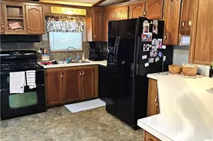 7 Idlewild Ct, Coventry, RI 02816 - Photo 7