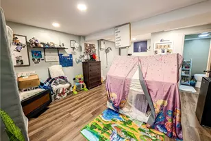 115 Davis Ave, Cranston, RI 02910 - Photo 25