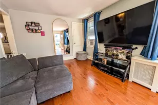 115 Davis Ave, Cranston, RI 02910 - Photo 3