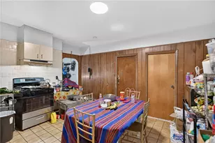 32 Almy St, Providence, RI 02909 - Photo 9